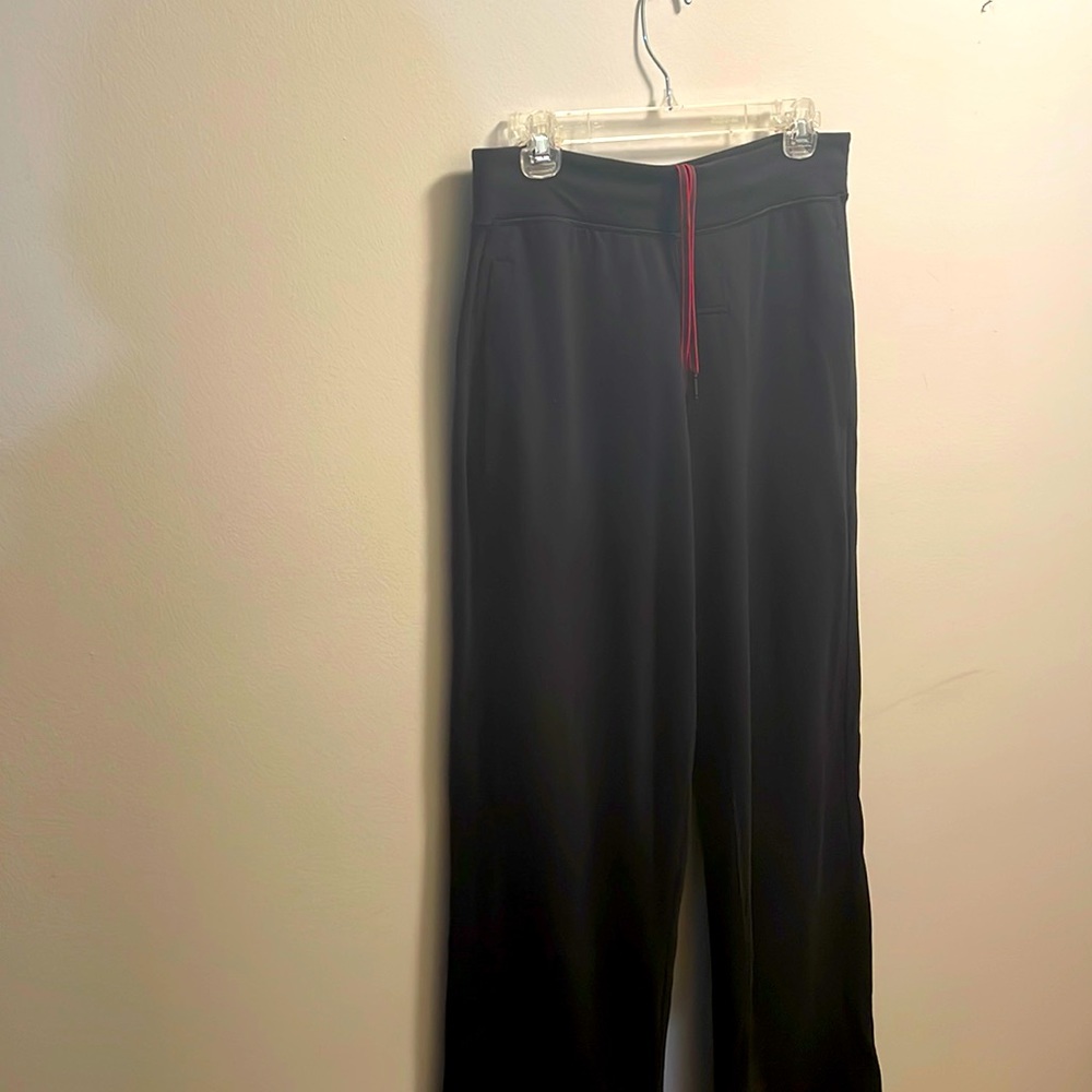 Like new very stretchy lightly worn